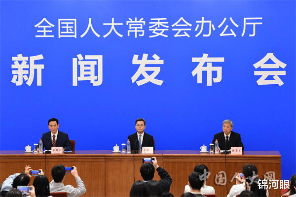 贵阳期货配资 官宣: 安排10万亿化债! 财政部长重磅发声, 这意味着什么?